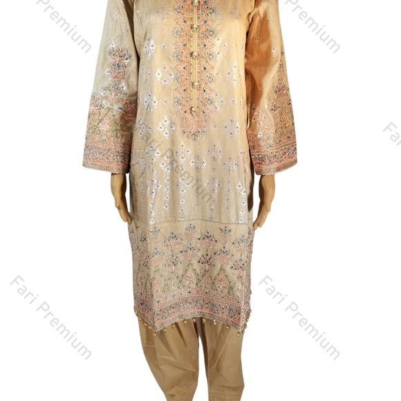 Large Pakistani Fancy Embroidered Jacquard Cotton Broshia Banarsi Shalwar Kameez - Picture 7 of 13